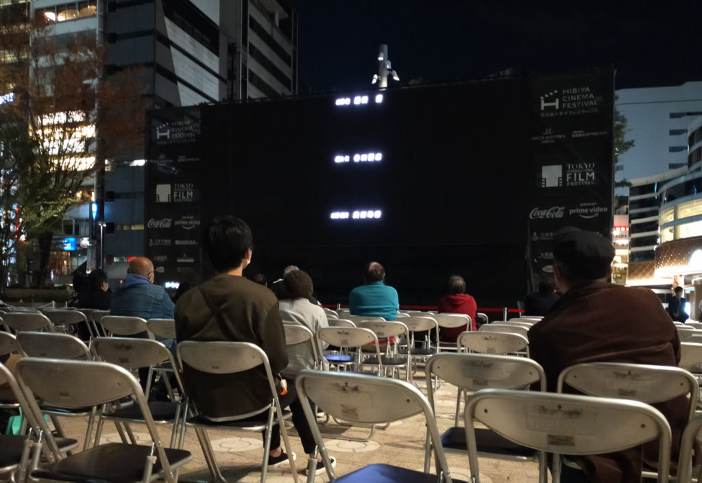 東京ミッドタウン日比谷の屋外上映会場